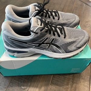 Size 12 ASICS GT 2000 8